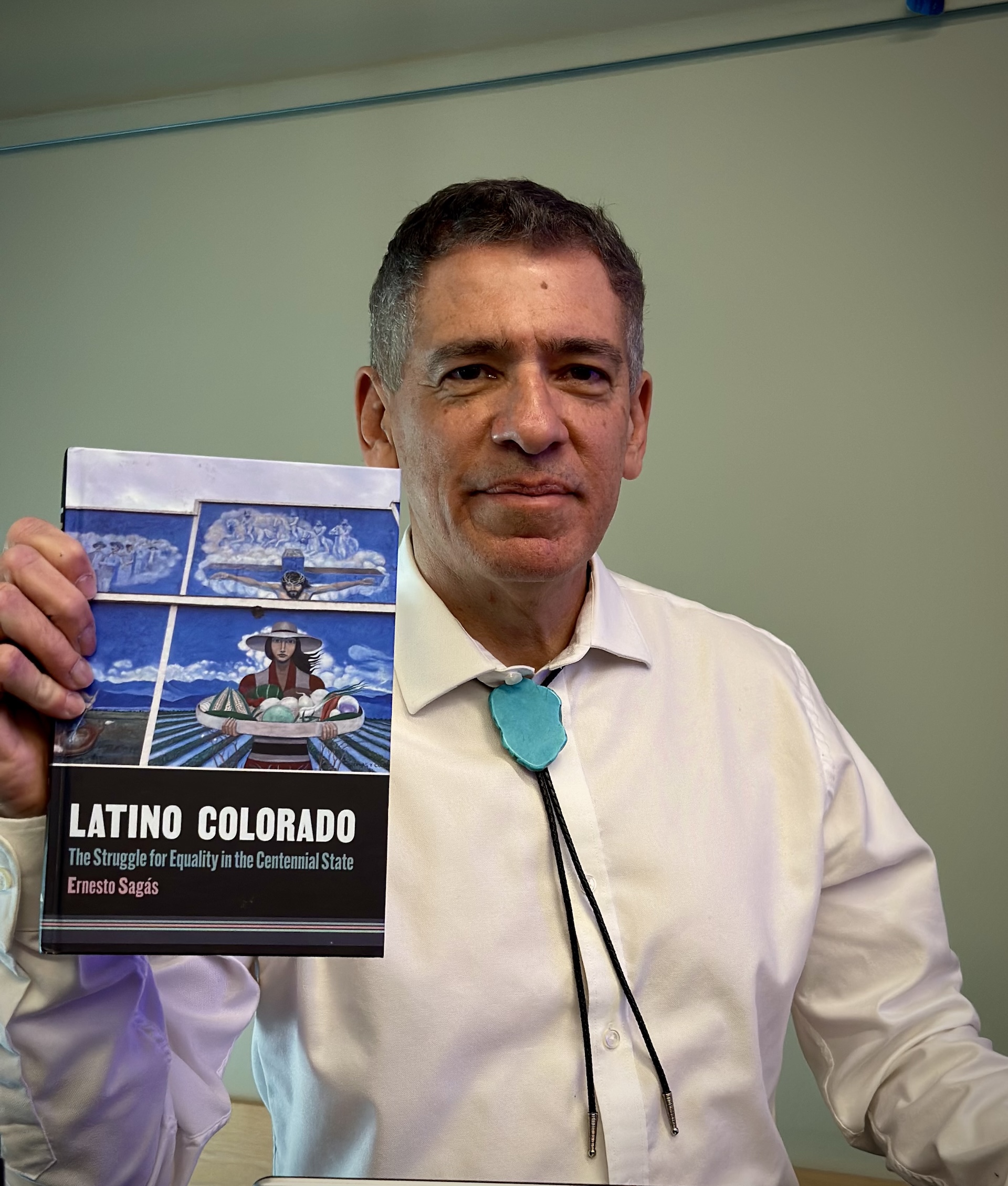Dr. Ernesto Sagás speaks to the history of Latino immigration in western Colorado 